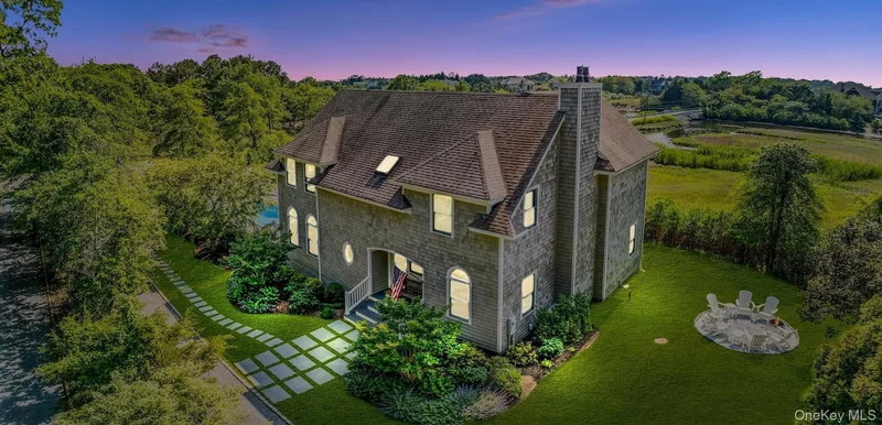 56 S Country Road, Westhampton, New York, United States. - Photo 20