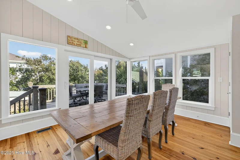 9 E Atlanta Street, Wrightsville Beach, North Carolina, United States. - Photo 22