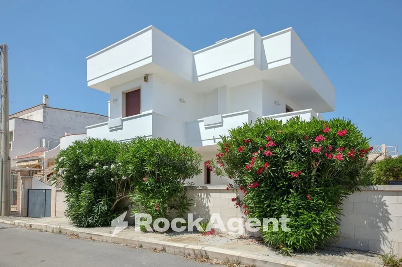 Carovigno house villa