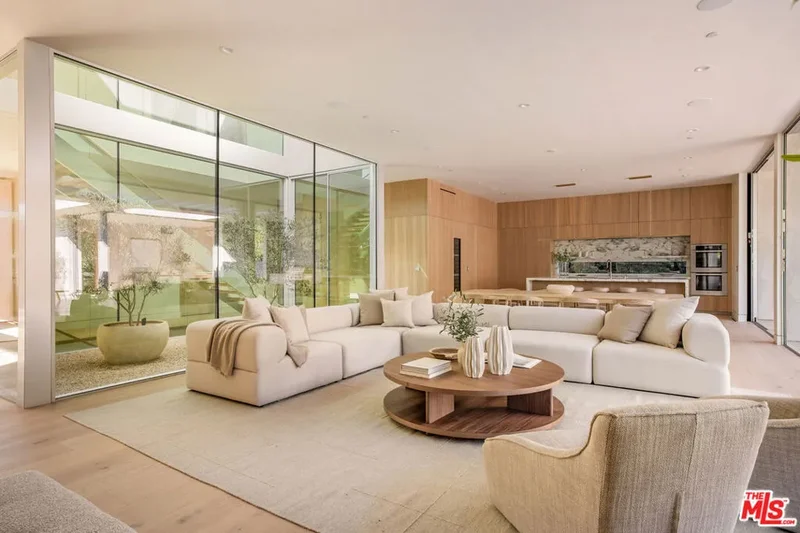 634 Moreno Avenue, Los Angeles, California, United States. - Photo 7