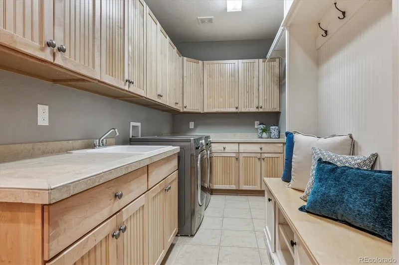 470 Maplehurst Drive, Highlands Ranch, Colorado, United States. - Photo 32