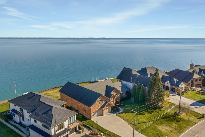 37580 Lakeshore, Harrison Twp, MI 48045, St. Clair Shores, Michigan, United States. - Photo 46