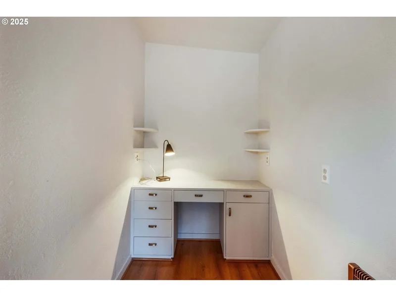 2362 Charnelton St, Eugene, OR 97405, Eugene, Oregon, United States. - Photo 16
