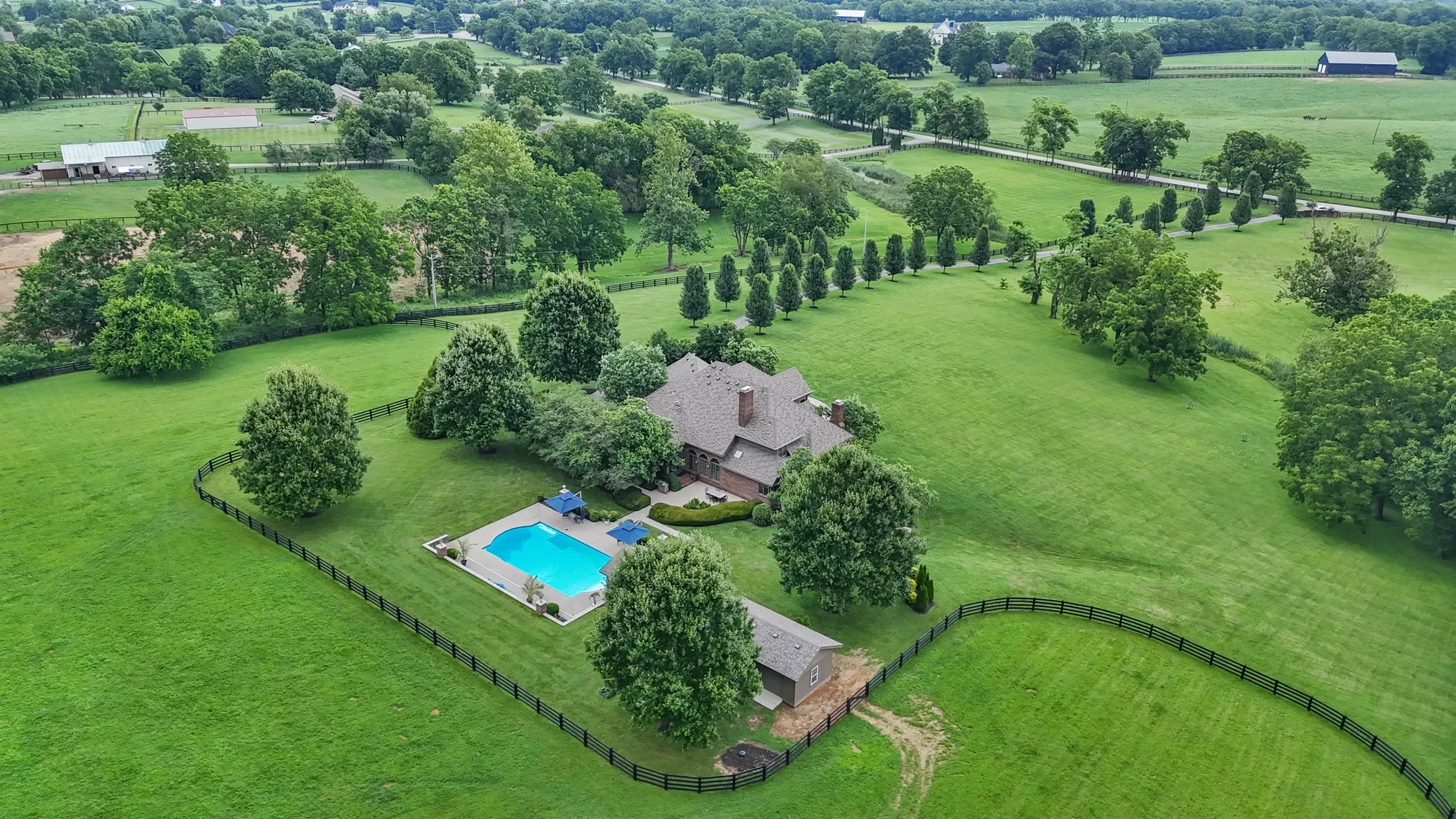 3905 N Cleveland Road, Lexington, KY 40516, Lexington, Kentucky, United States. - Photo 2