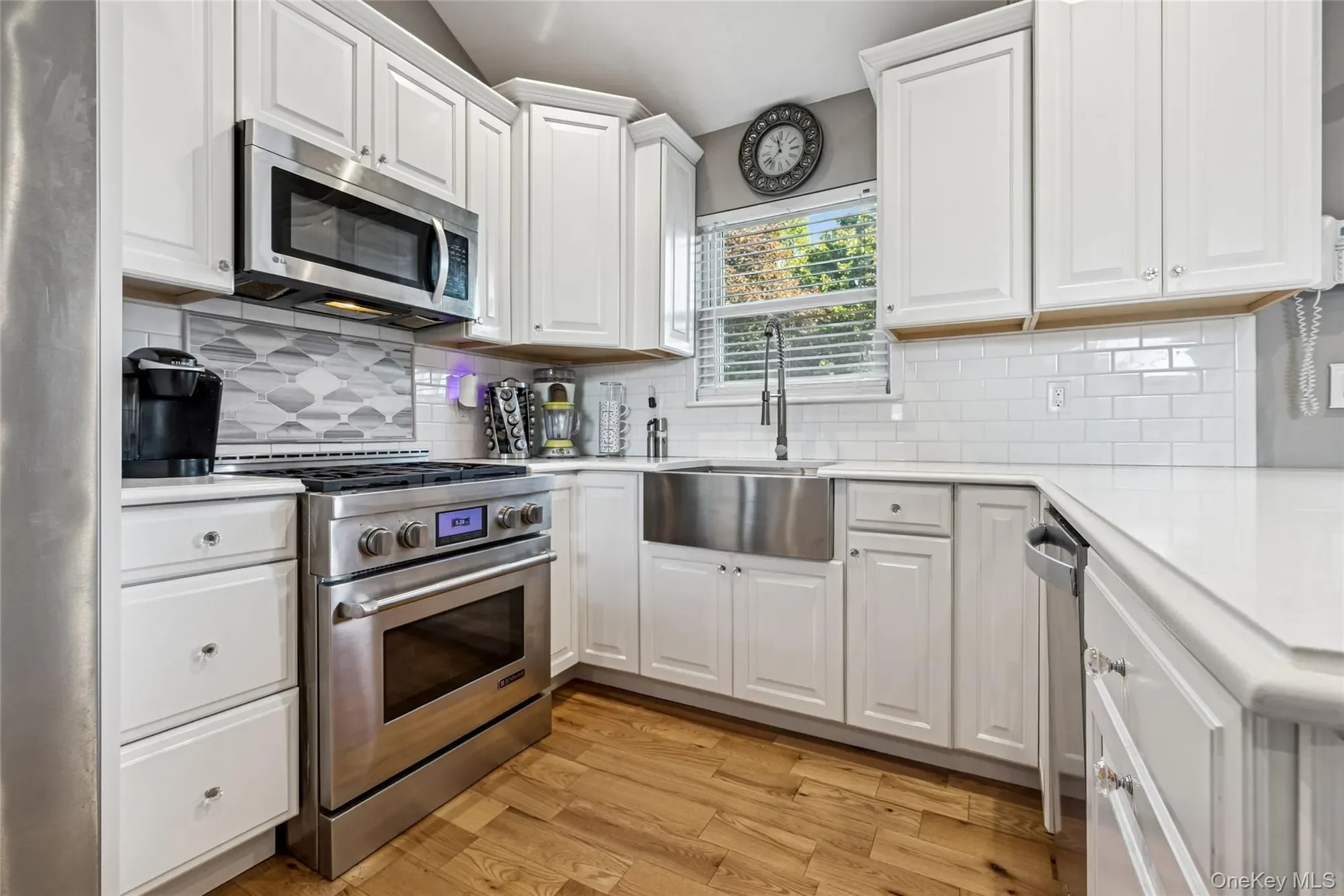 45 Meadow Court, Manorville, New York, United States. - Photo 2