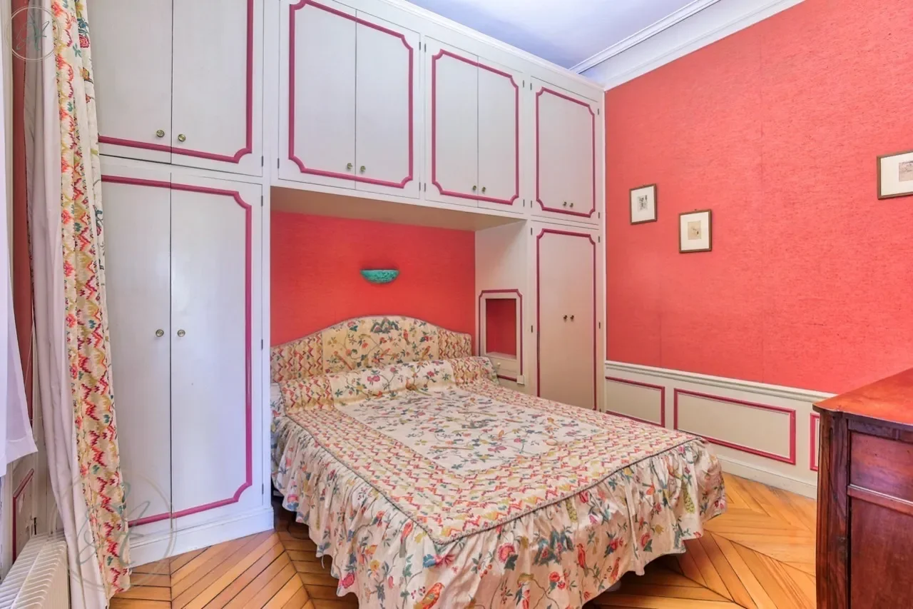 Paris, Île-de-France, France. - Photo 7