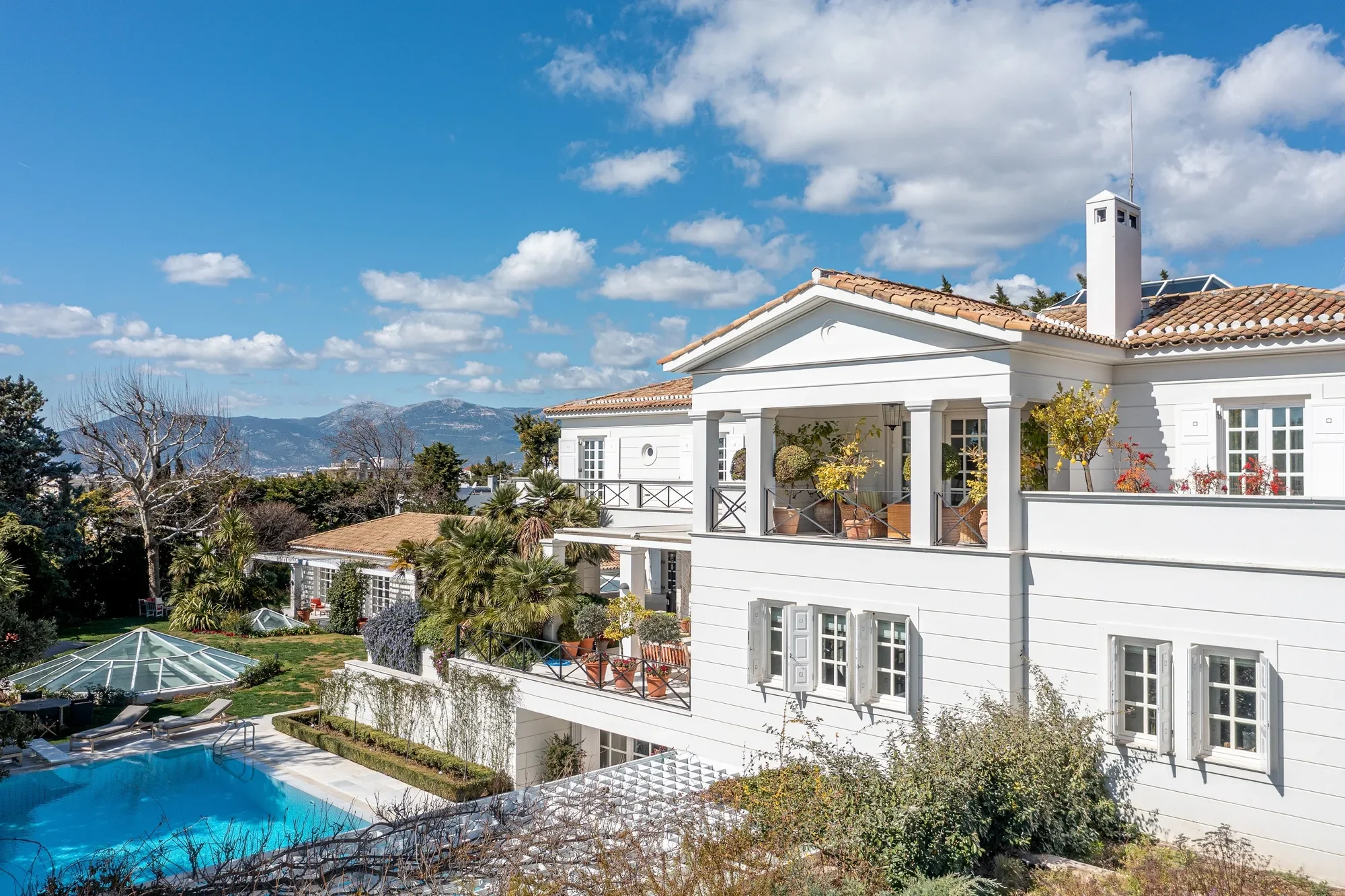 Exterior photo 12