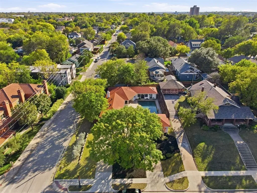 2201 Mistletoe Boulevard, Fort Worth, Texas, United States. - Photo 26
