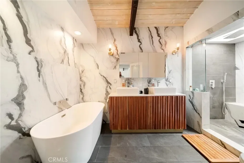 2522 Zorada Drive, Los Angeles, California, United States. - Photo 25