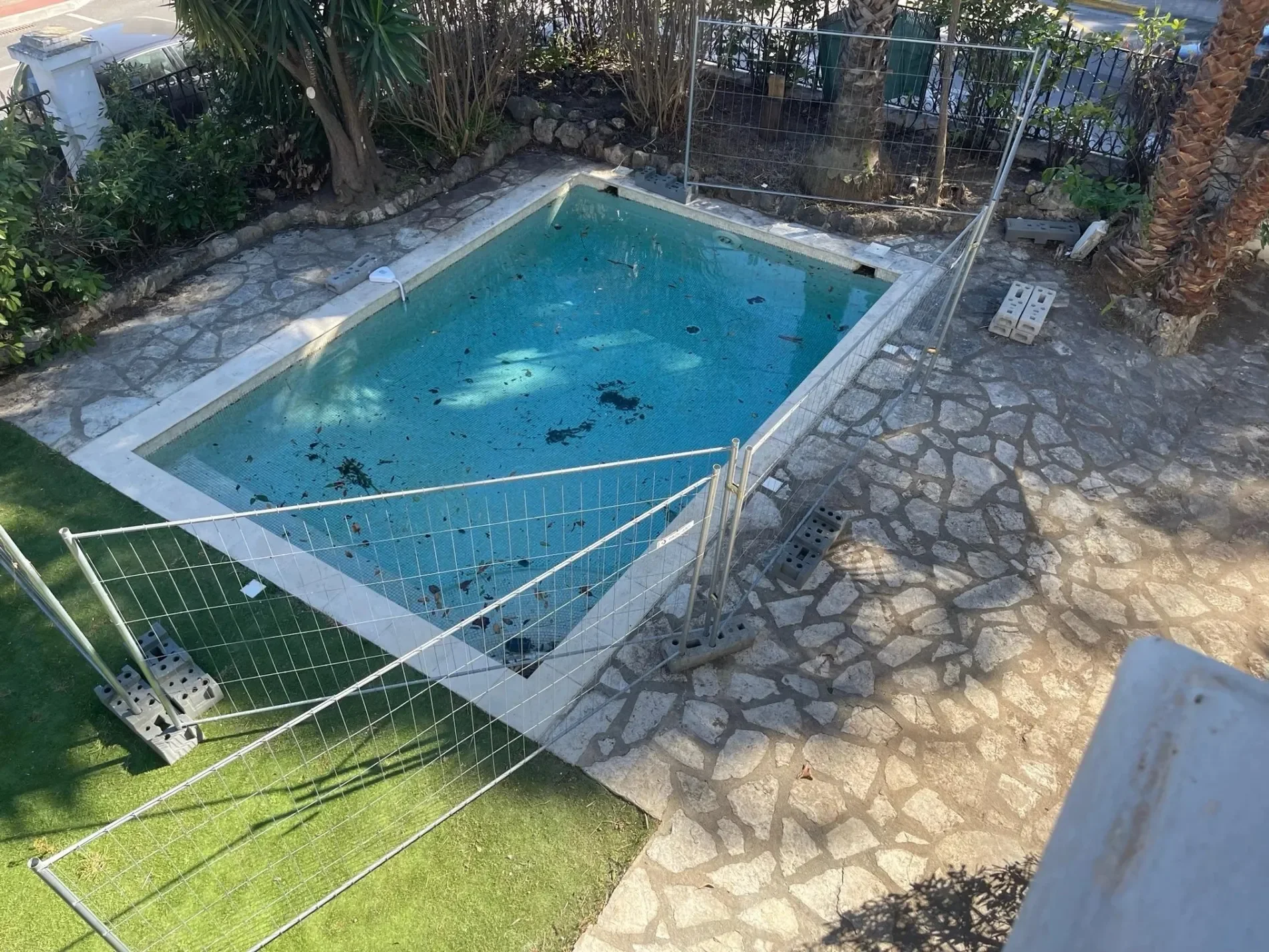 Exterior photo 4