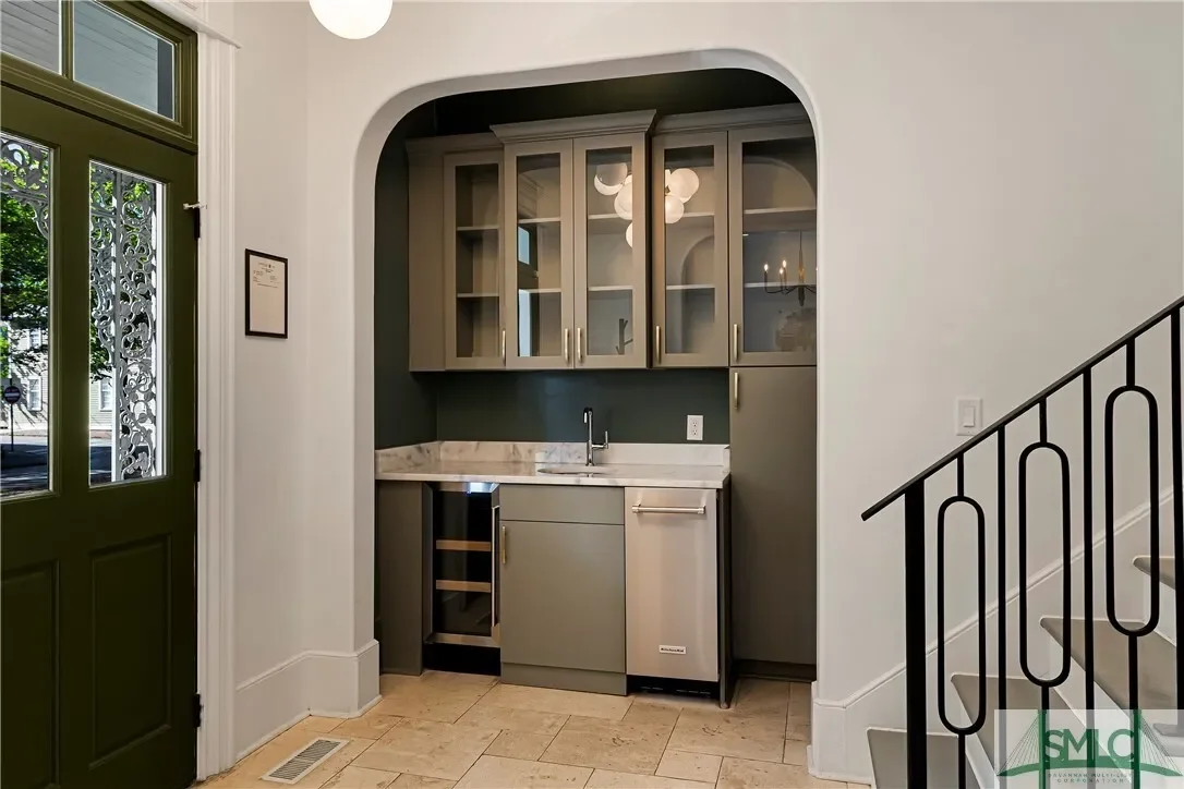 52-56 E Broad Street, Savannah, Georgia, United States. - Photo 22