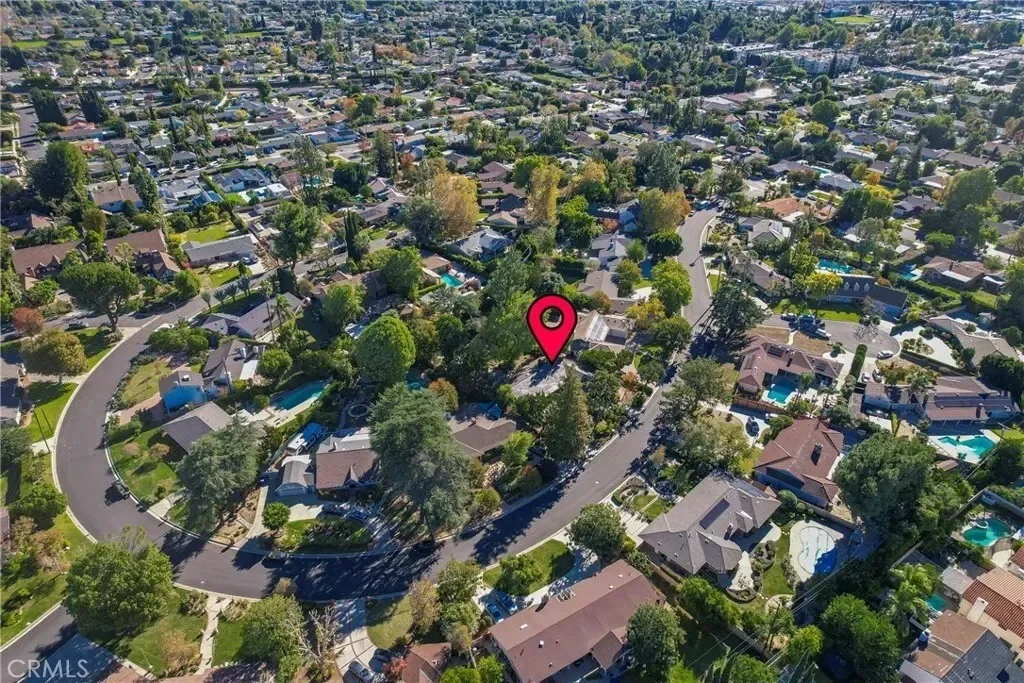 9356 Beckford, Los Angeles, California, United States. - Photo 10