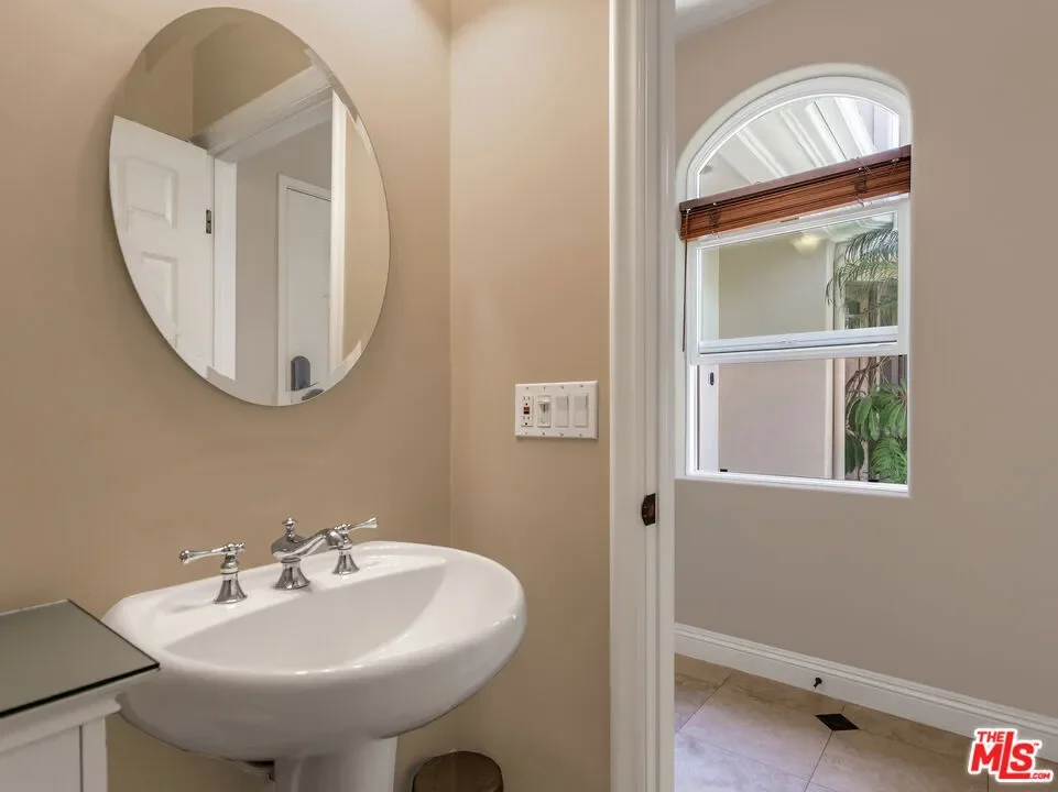 23949 De Ville Way, Malibu, California, United States. - Photo 6