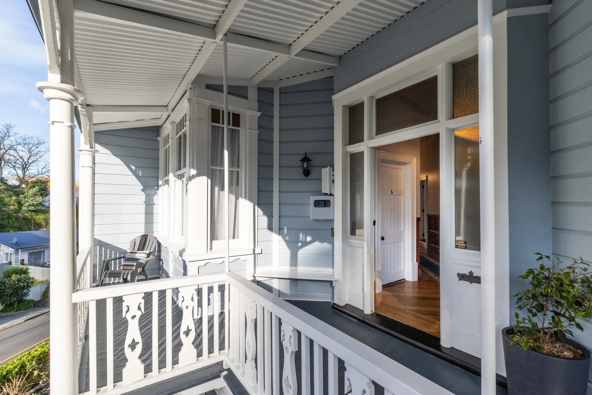 Exterior photo 8