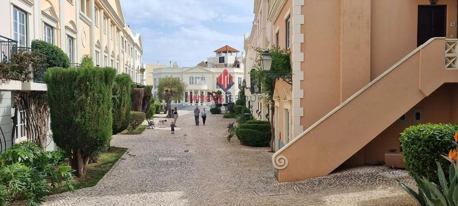 Exterior photo 12