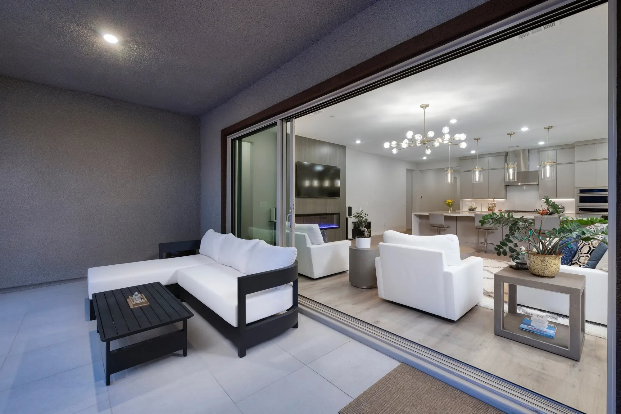 351 Tigullio Avenue, Henderson, NV 899011, Henderson, Nevada, United States. - Photo 27
