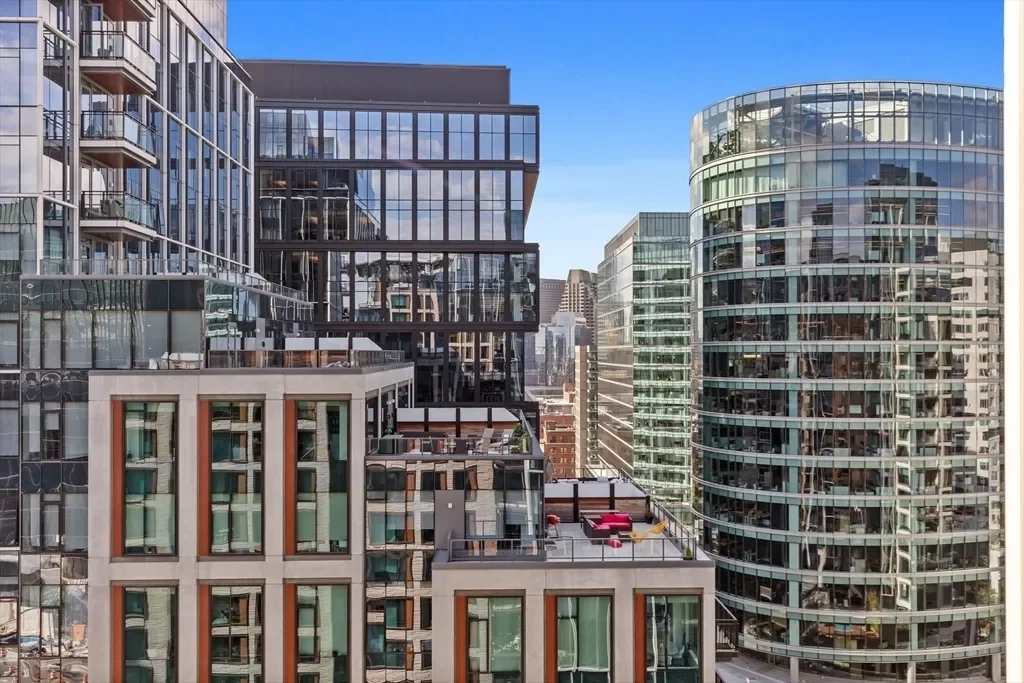 135 Seaport, Boston, Massachusetts, United States. - Photo 18