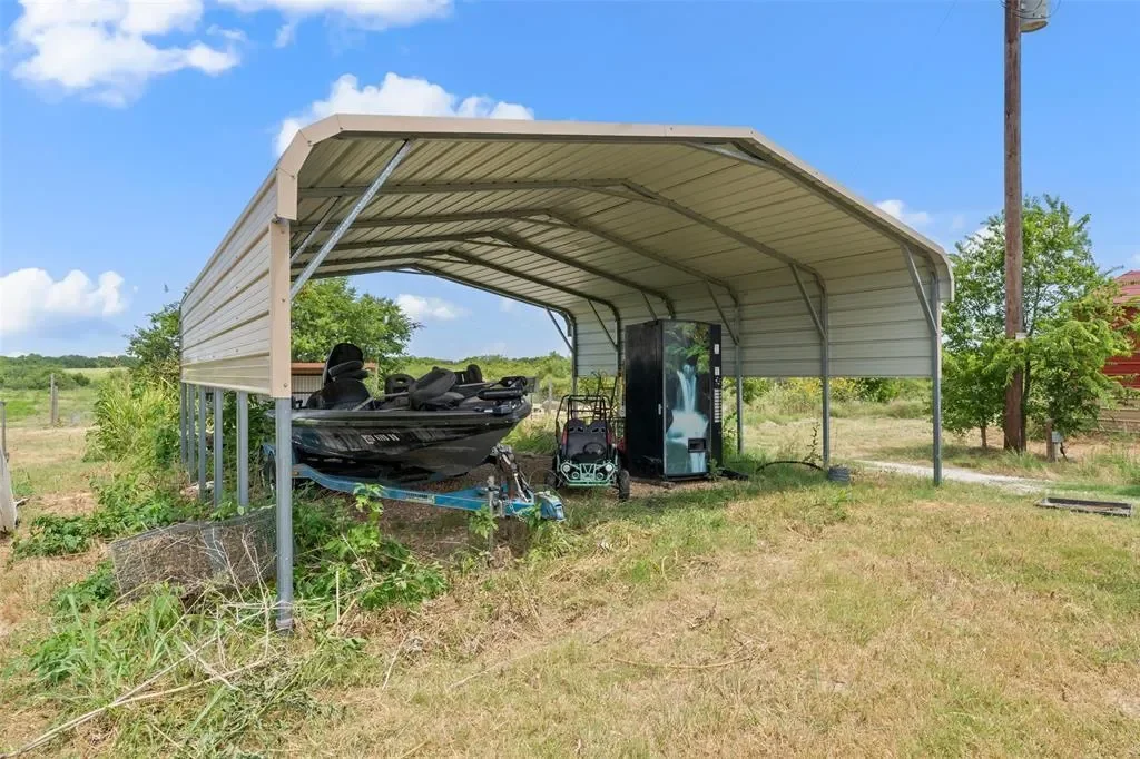 771 Hcr 2233, West, TX 76691, West, Texas, United States. - Photo 20