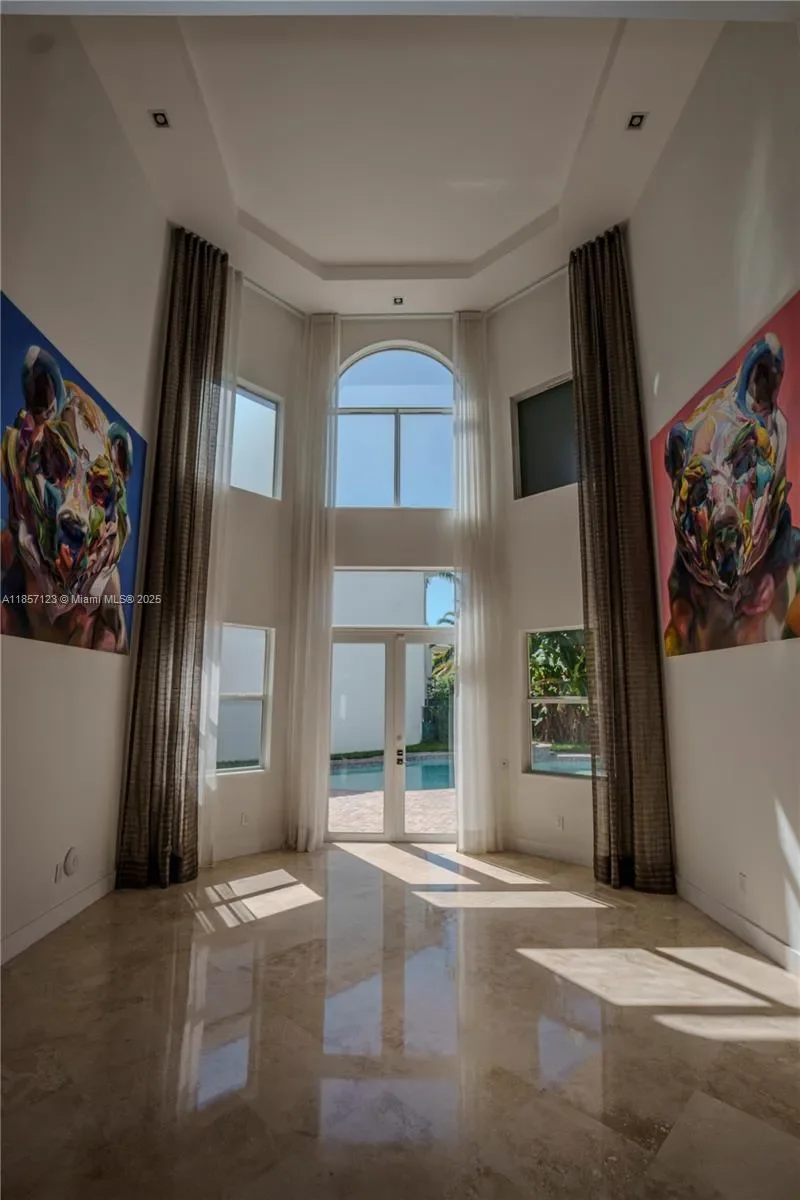 822 Meridian Ln, Hollywood, Florida, United States. - Photo 4