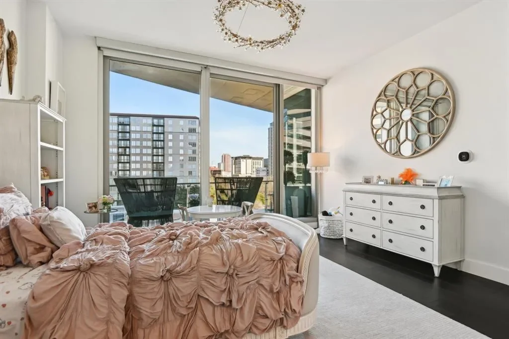 3130 N Harwood Street 705, Dallas, Texas, United States. - Photo 20
