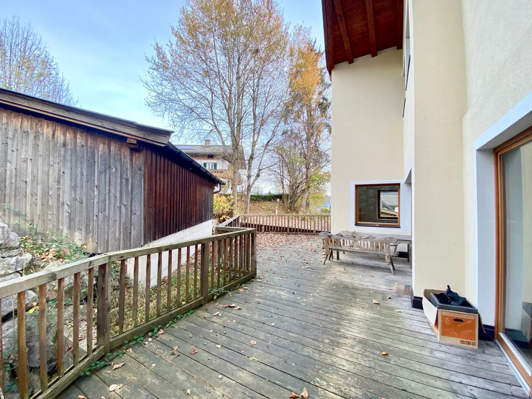 Exterior photo 8
