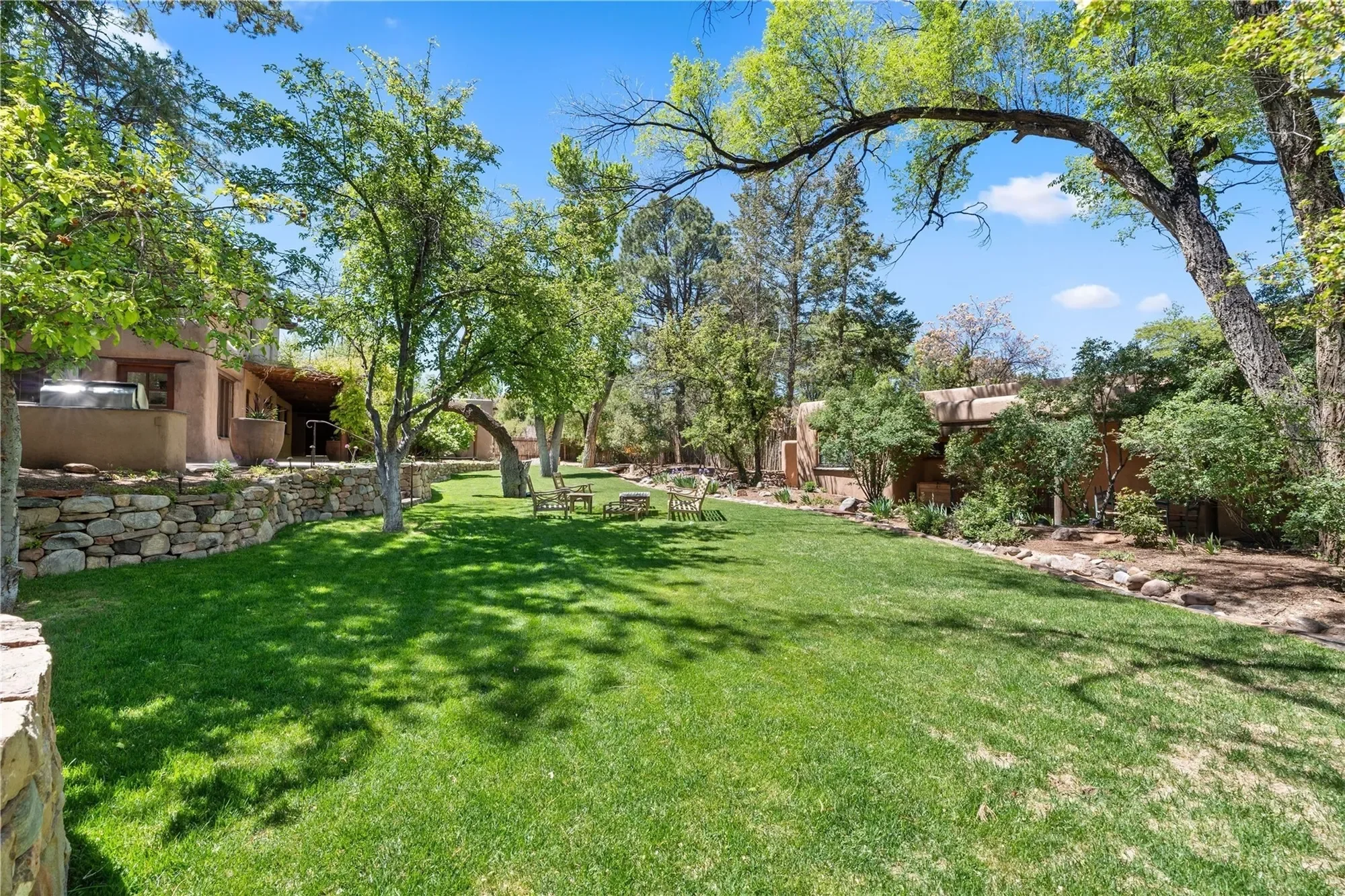 831 El Caminito , Santa Fe, NM 87505, Santa Fe, New Mexico, United States. - Photo 48