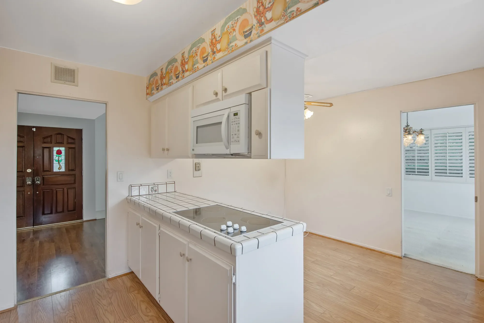 23325 Bessemer Street, Woodland Hills, CA 91367, Los Angeles, California, United States. - Photo 21