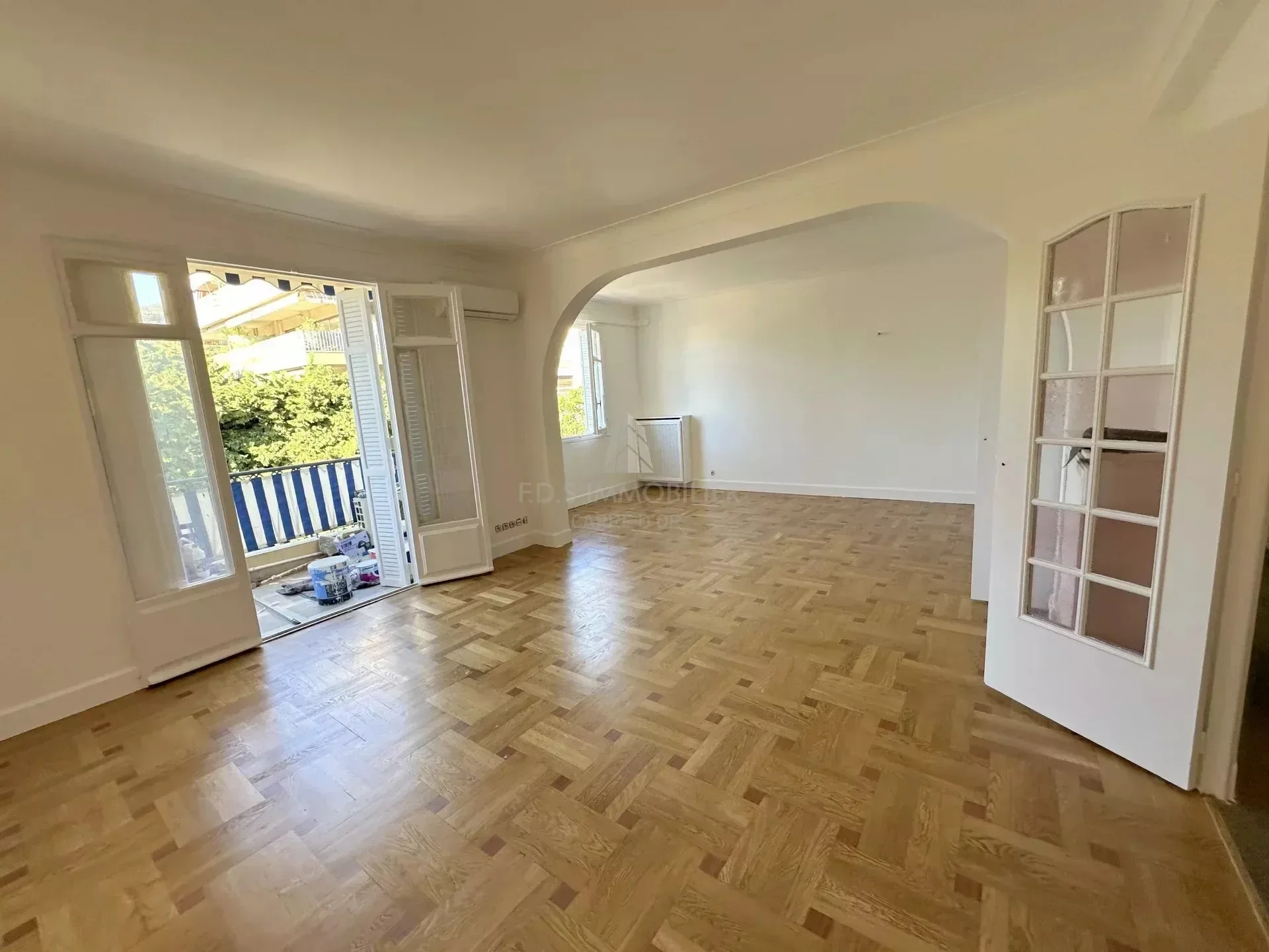 Gallery photo 9