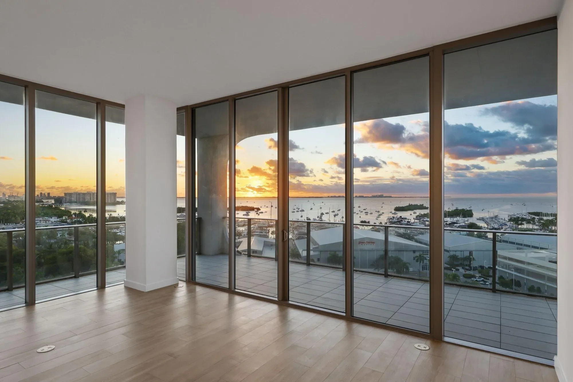 2655 S Bayshore Drive, Miami, Florida, United States. - Photo 32
