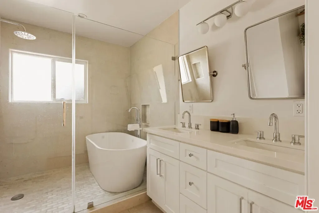 6448 Peach Avenue, Los Angeles, California, United States. - Photo 21