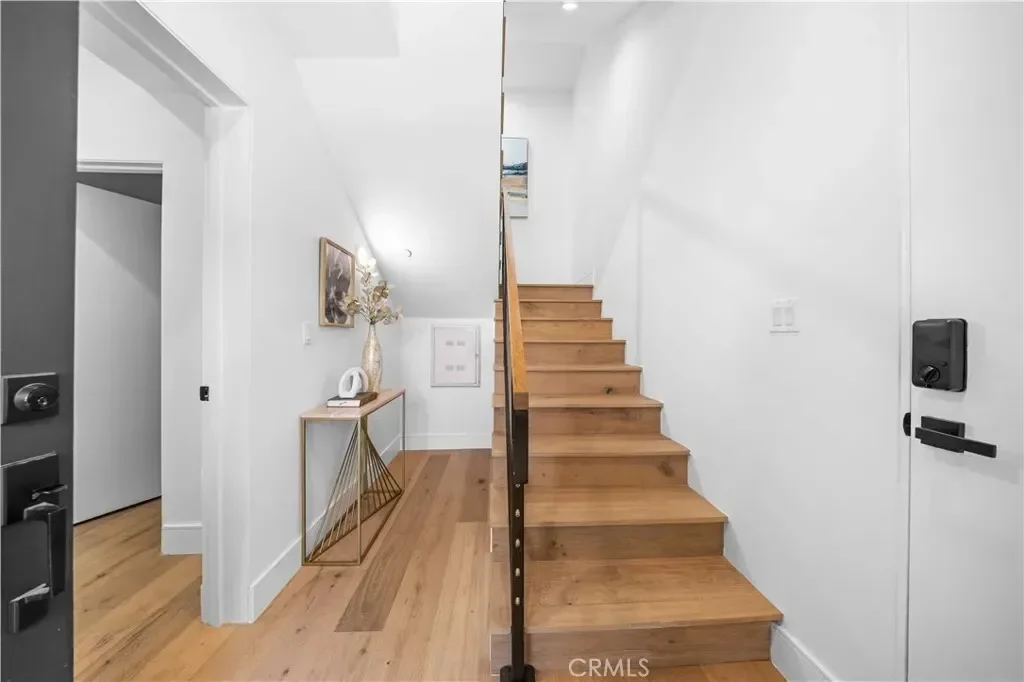 6050 E Burwood Avenue, Los Angeles, California, United States. - Photo 13
