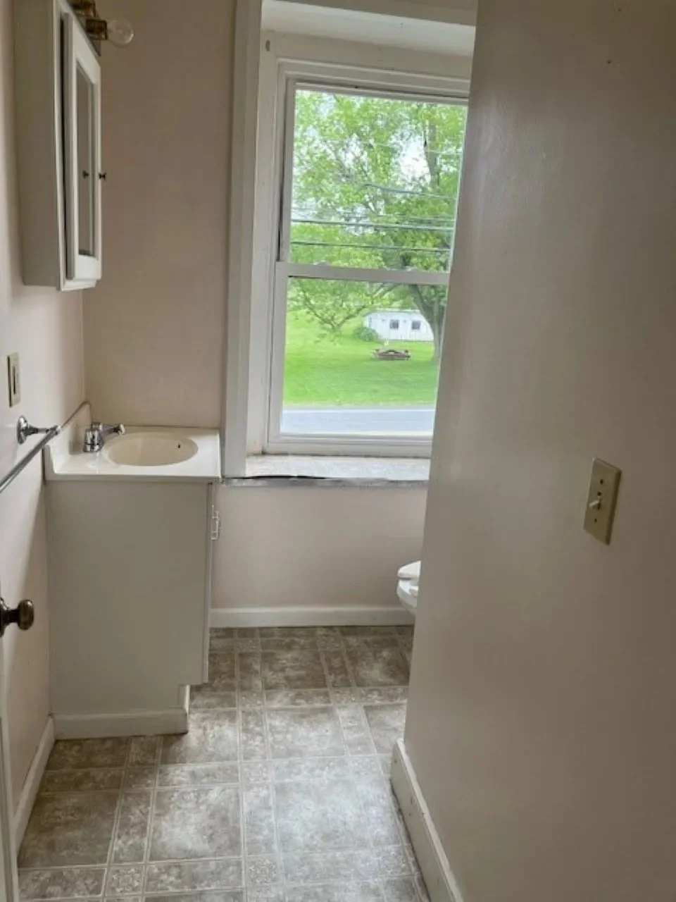 572 Old Rte 22, Lenhartsville, PA 19534, Kutztown, Pennsylvania, United States. - Photo 21