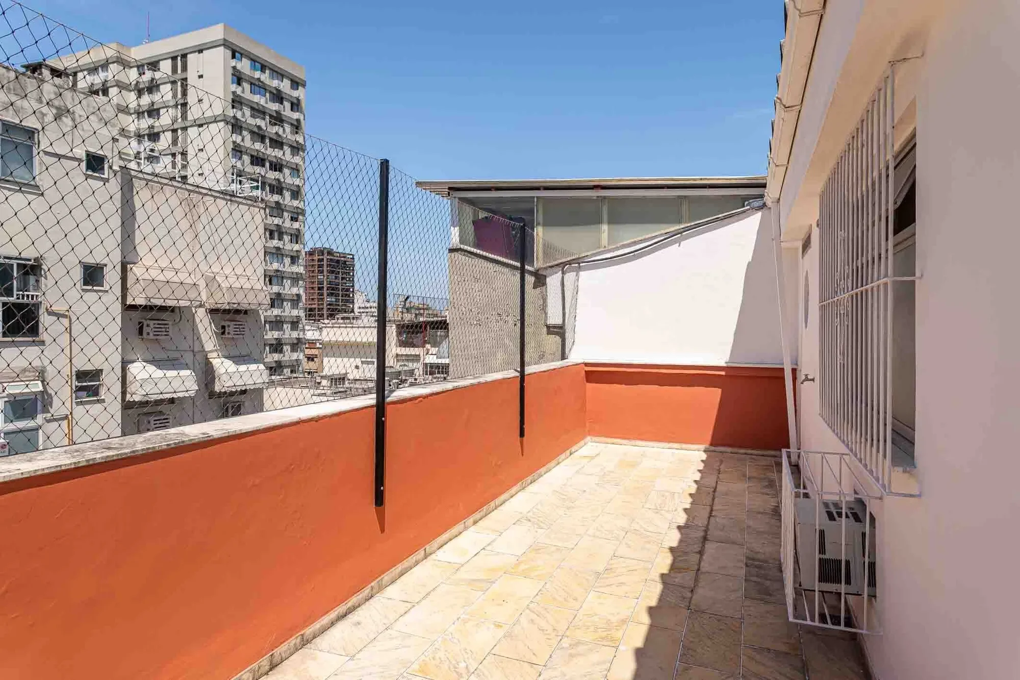 Exterior photo 8