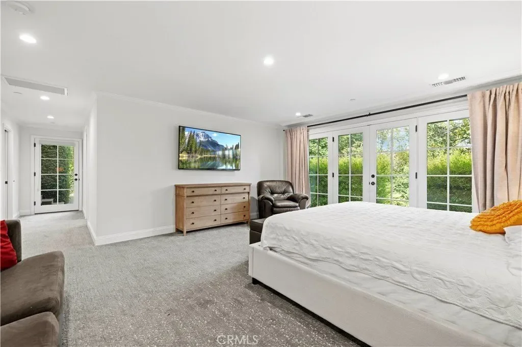 5200 Collier Place, Woodland Hills, CA, 91364, USA, Los Angeles, California, United States. - Photo 48