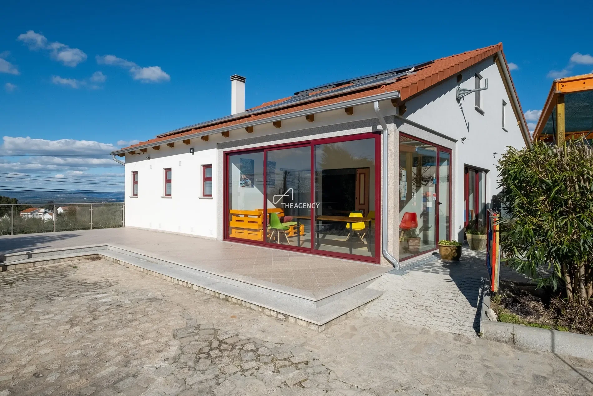 Exterior photo 12