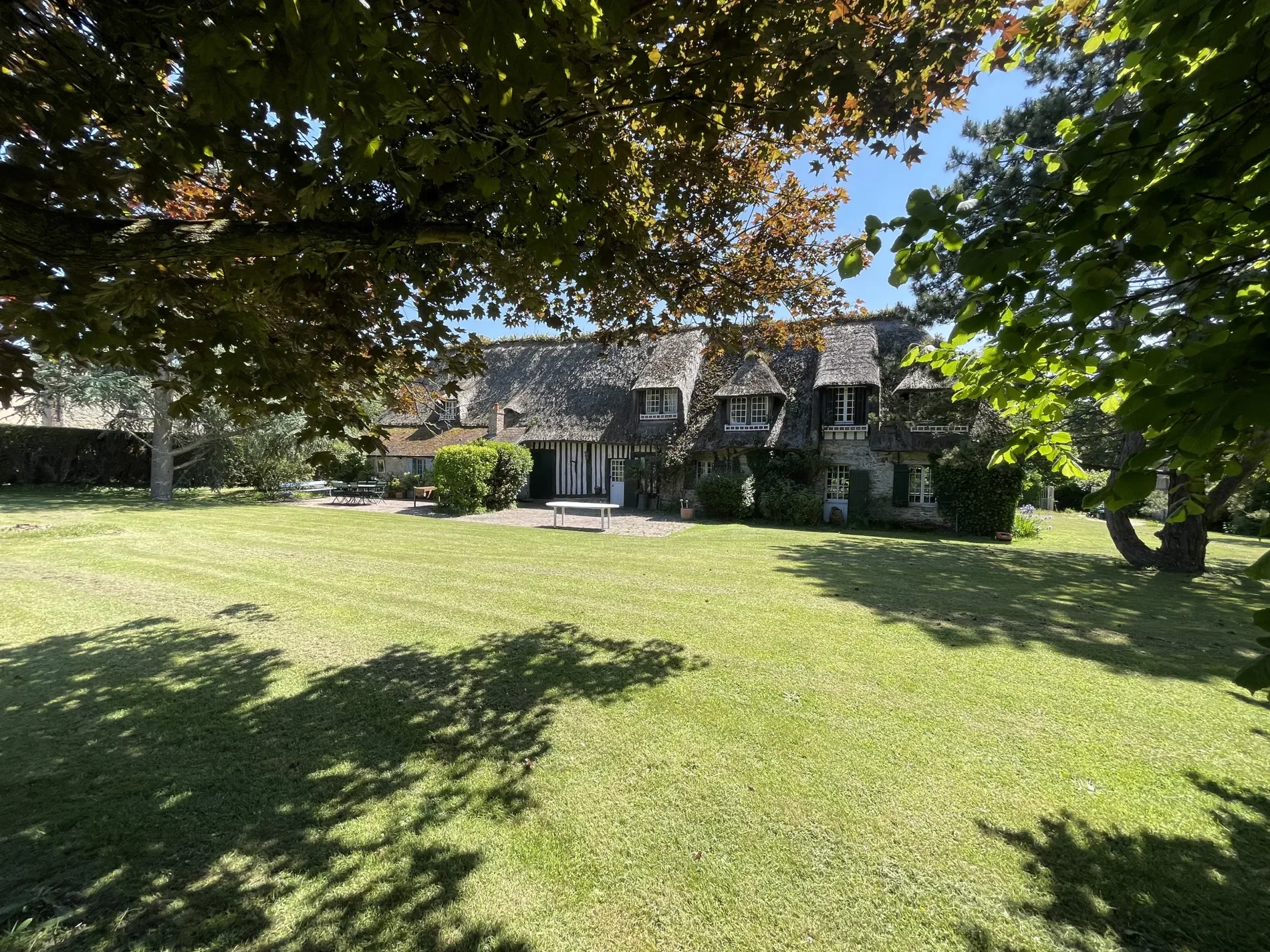 Exterior photo 5