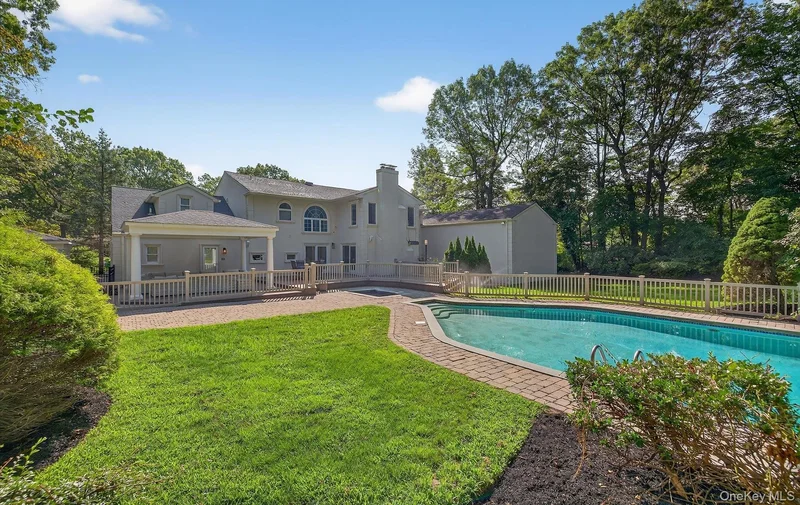 182 Yukon Drive, Woodbury, NY 11797, Woodbury, New York, United States. - Photo 46
