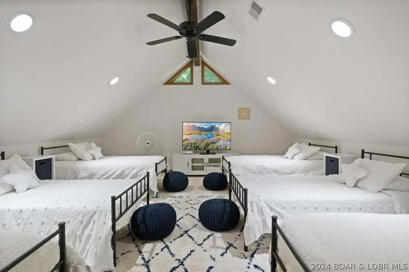 384 Grand View Drive, Sunrise Beach, MO 65079, Sunrise Beach, Missouri, United States. - Photo 24