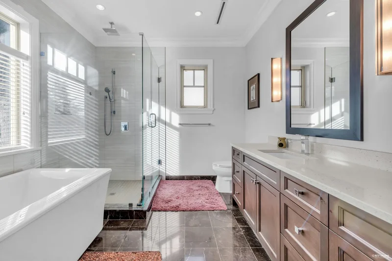 7458 Maple Street, Vancouver, BC V6P 5P7, Vancouver, British Columbia, Canada. - Photo 3