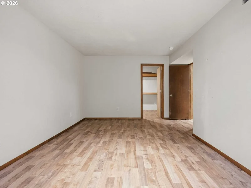 1960 SW 13TH CT, Gresham, Oregon, United States. - Photo 24