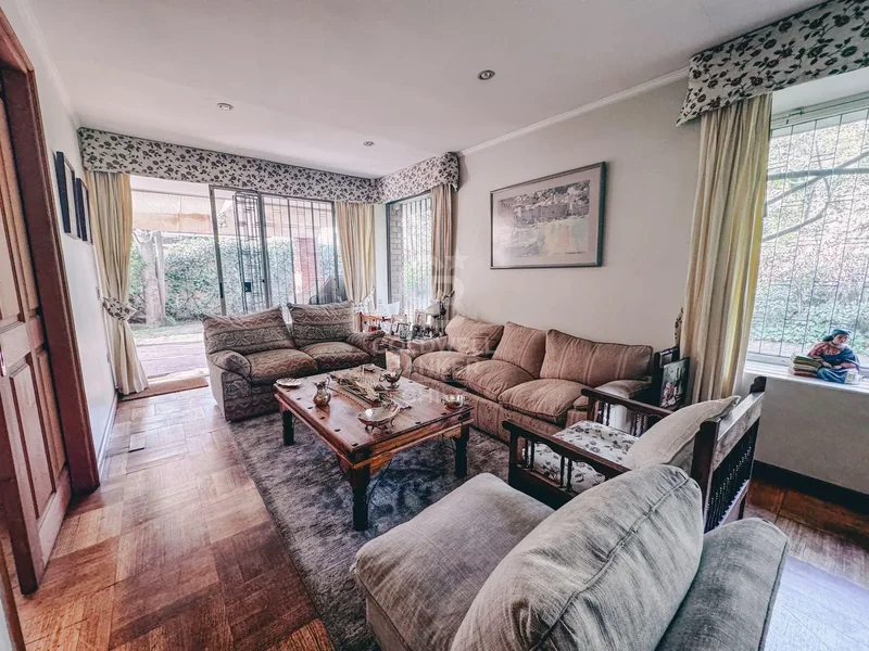 Casa En Venta Sector Rotonda Manquehue Vitacura