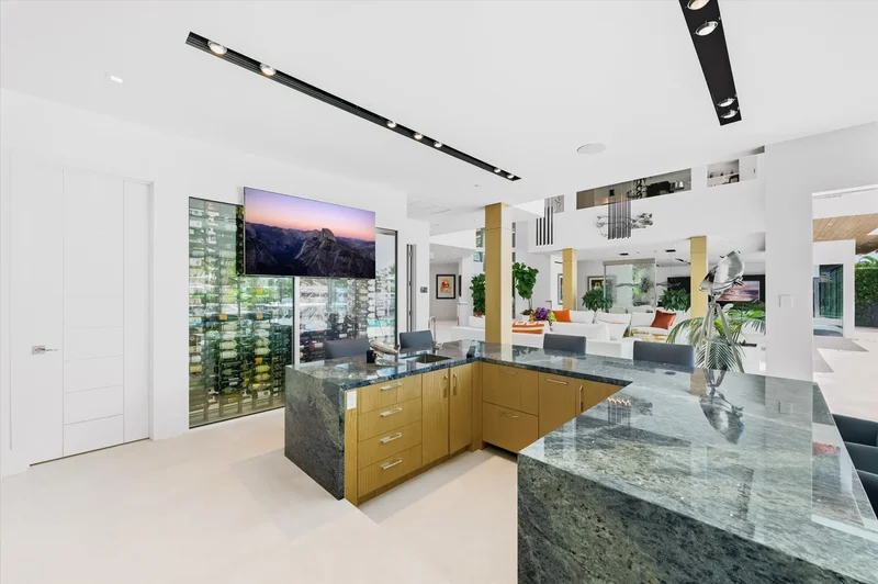 14 N Isla Bahia Dr , Fort Lauderdale, FL 33316, Fort Lauderdale, Florida, United States. - Photo 36