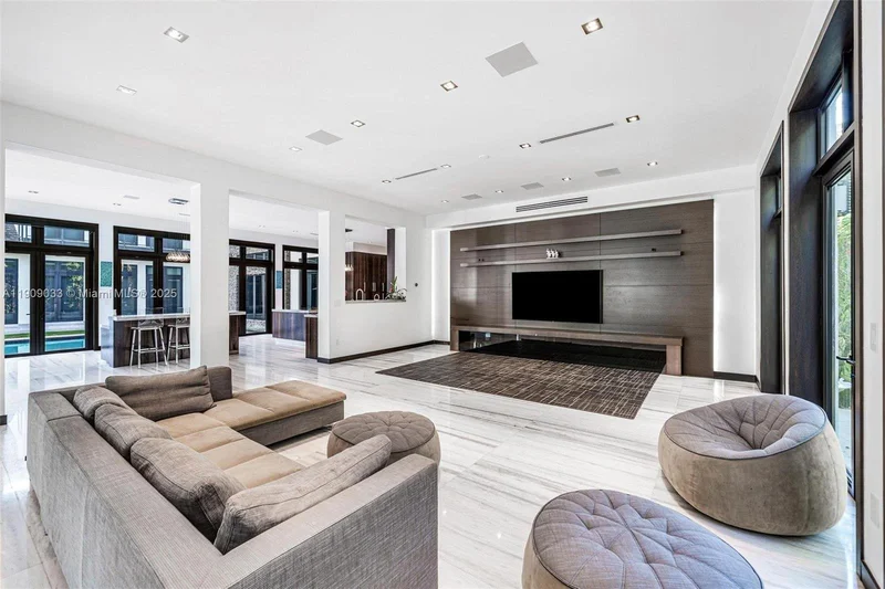 8961 SW 62nd Ct, Coral Gables, Florida, United States. - Photo 47
