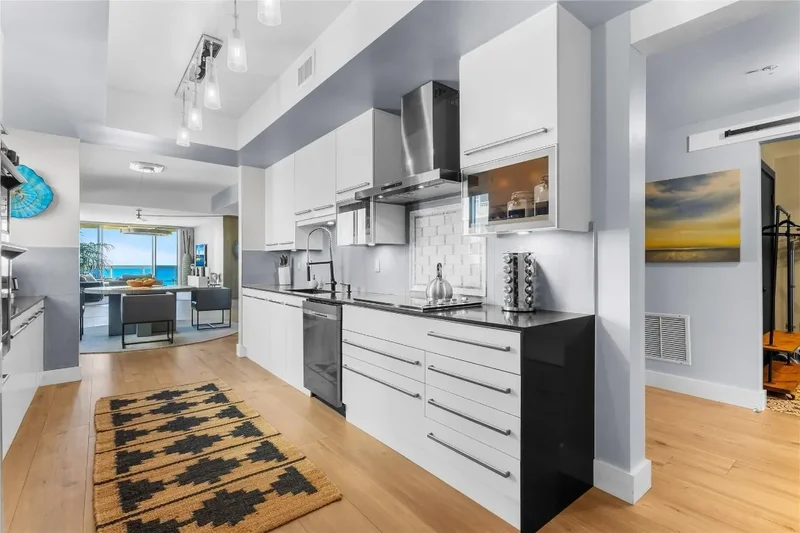 704 N Ocean Boulevard 404, Hillsboro Beach, Florida, United States. - Photo 18