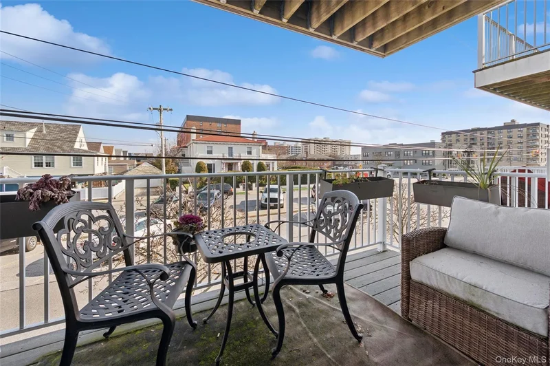 157 Monroe Boulevard, Long Beach, New York, United States. - Photo 23