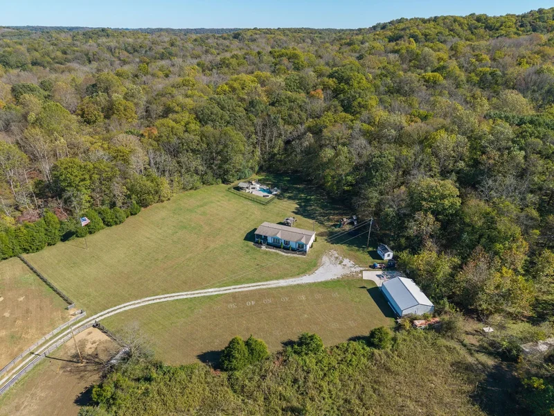1833 Preacher Holt Rd, Mount Pleasant, Tennessee, United States. - Photo 9