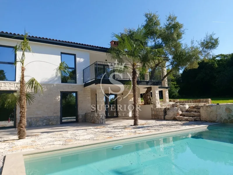 Zambratija, charming house with 3 apartments and pool – 300 m from the sea