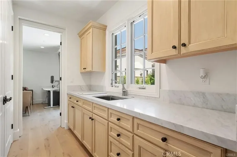 117 Andirons, Irvine, California, United States. - Photo 18