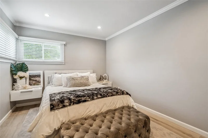 55 Duckpond Drive, Wantagh, New York, United States. - Photo 6