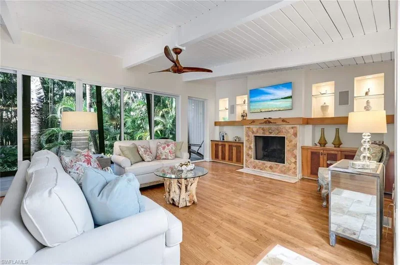 210 Central AVE, Naples, FL, 34102, USA, Naples, Florida, United States. - Photo 20